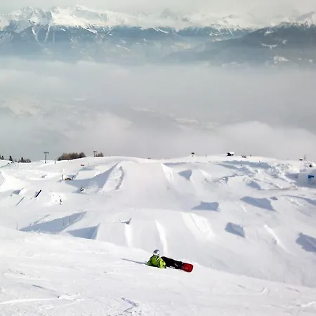 Ski-in In *